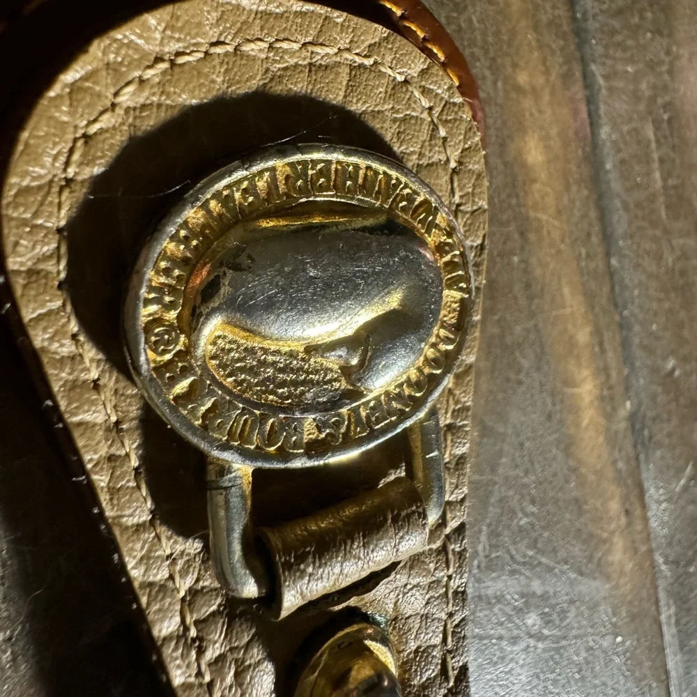 Vintage Dooney & Bourke All Weather Leather Logo Keychain